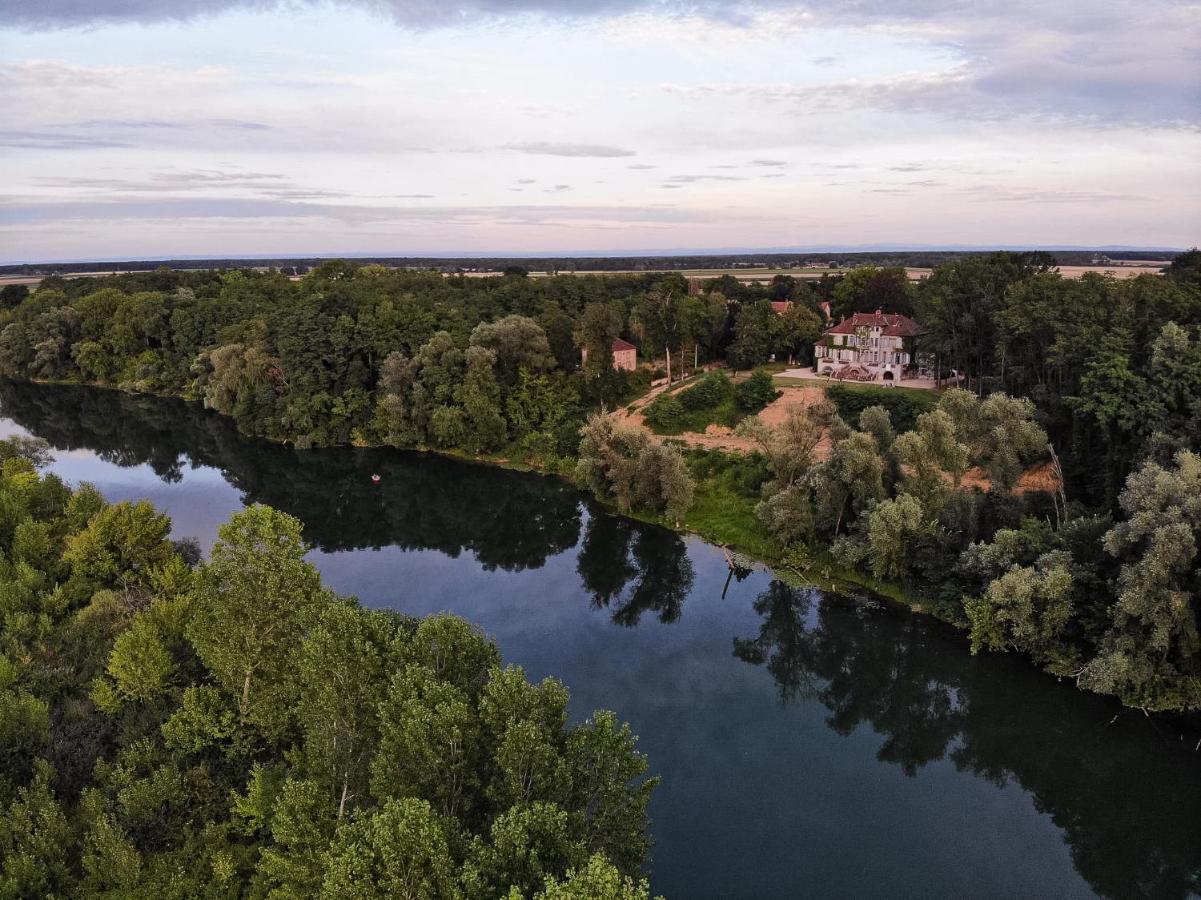 Le Relais Du Doubs En Bourgogne Bed & Breakfast Ciel Exterior photo