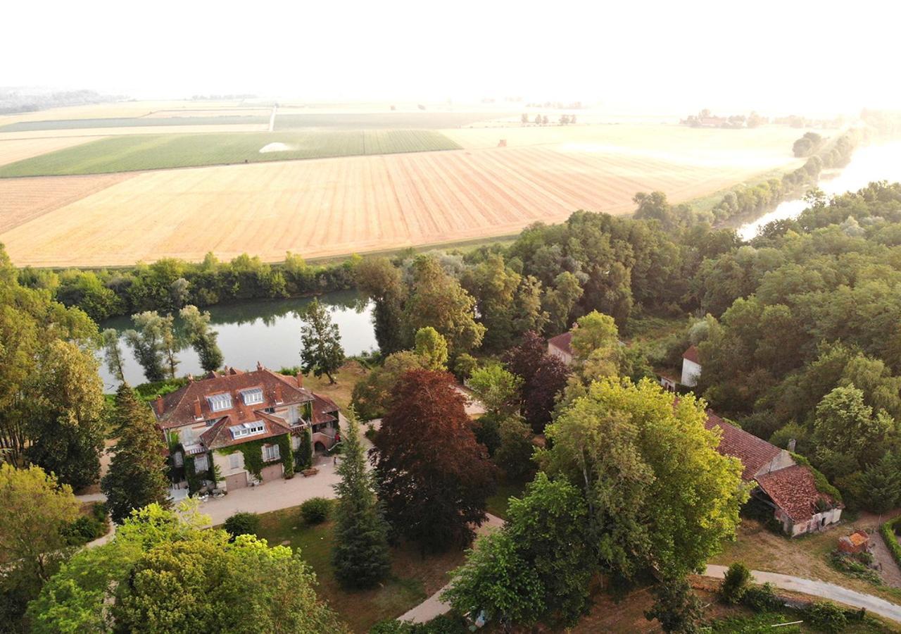 Le Relais Du Doubs En Bourgogne Bed & Breakfast Ciel Exterior photo